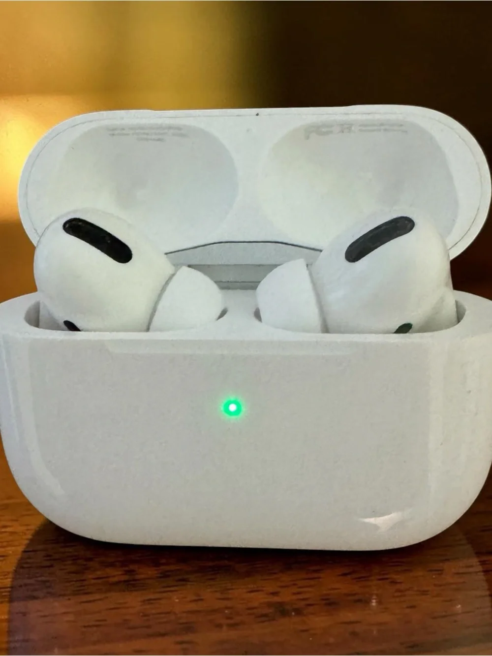 Apple AirPods Pro (White) with Charging Case
